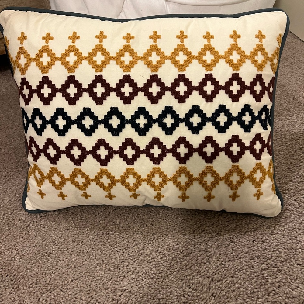 Small lumbar pillow